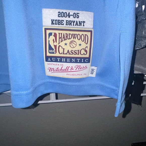 Authentic Jersey Los Angeles Lakers Alternate 2004-05 Kobe Bryant - Picture 6 of 7